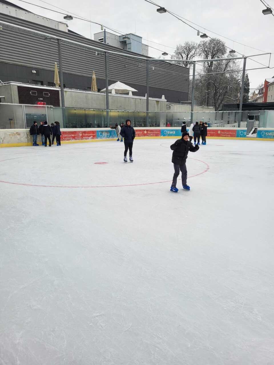 7 a und 7 gt beim Eislaufen